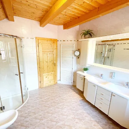 Helles Mit Seeblick Oberdorf (Spittal an der Drau, Carinthia)