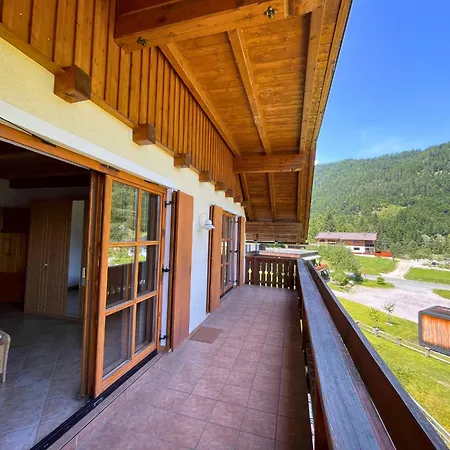 Helles Mit Seeblick *